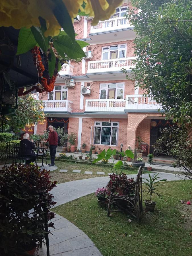 Hotel Lotus Garden Katmandú Exterior foto